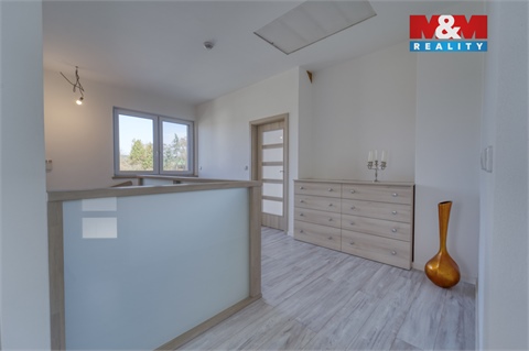 Prodej rodinného domu, 252 m² 18