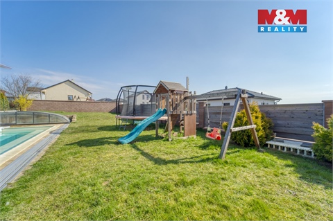 Prodej rodinného domu, 252 m² - 14