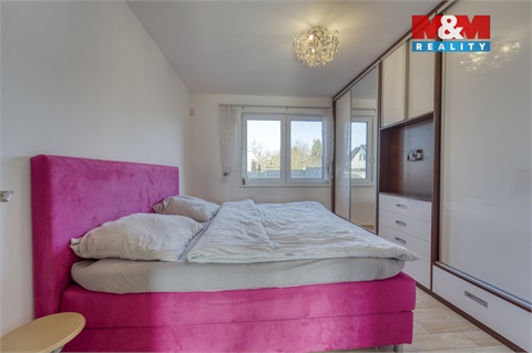 Prodej rodinného domu, 252 m² - 8