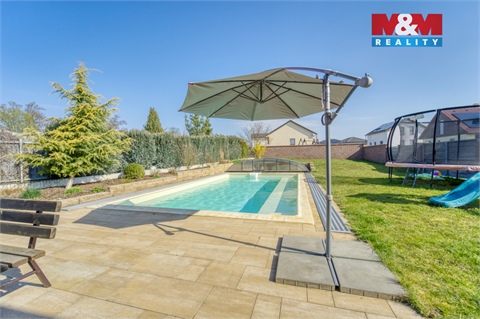 Prodej rodinného domu, 252 m² 14