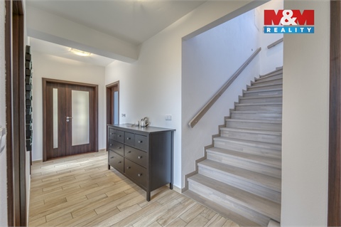 Prodej rodinného domu, 252 m² 12