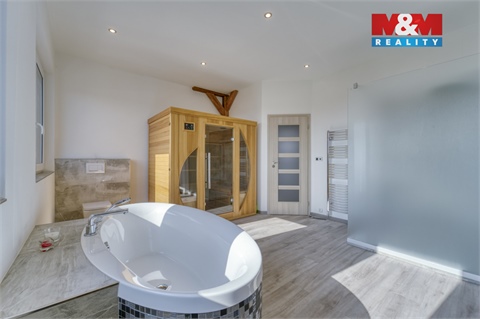 Prodej rodinného domu, 252 m² 22