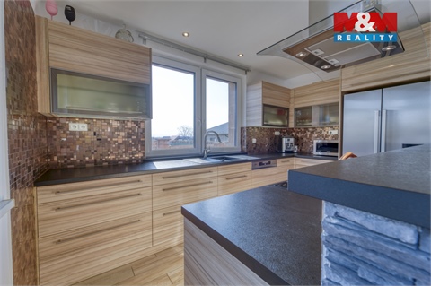 Prodej rodinného domu, 252 m² - 10