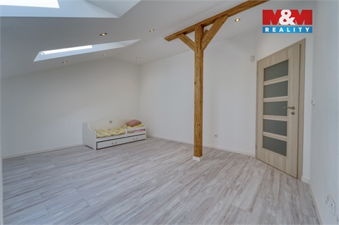 Prodej rodinného domu, 252 m² - 22