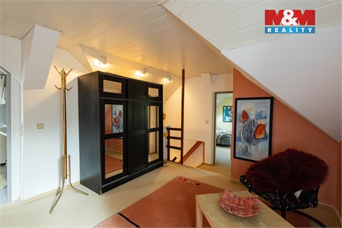 Prodej rodinného domu, 300 m² 16