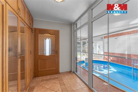 Prodej rodinného domu, 277 m² - 10