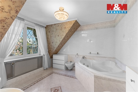 Prodej rodinného domu, 277 m² 20