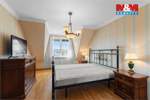 Prodej rodinného domu, 277 m² - 16