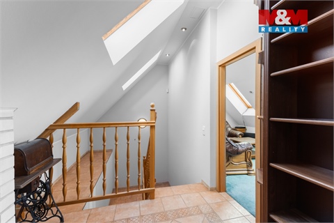 Prodej rodinného domu, 277 m² - 28