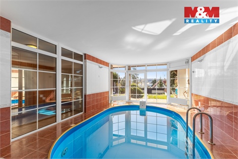 Prodej rodinného domu, 277 m² 12