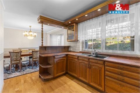 Prodej rodinného domu, 277 m² - 6