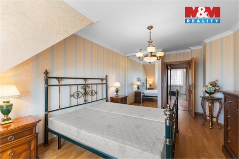 Prodej rodinného domu, 277 m² 18