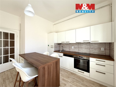 Prodej bytu 1+1, 48 m² 0