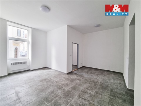 Pronájem bytu 1+1, 38 m² 2