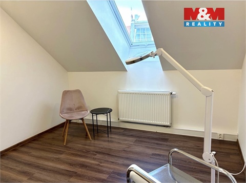 Pronájem obchodních prostor, 12 m² 2