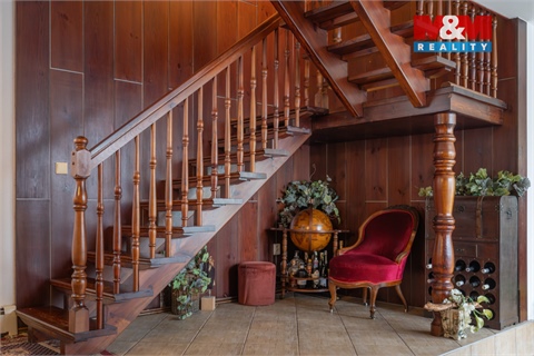 Prodej rodinného domu, 298 m² 14