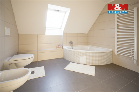 Prodej rodinného domu, 130 m² 12