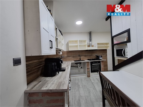 Prodej rodinného domu, 235 m² 6