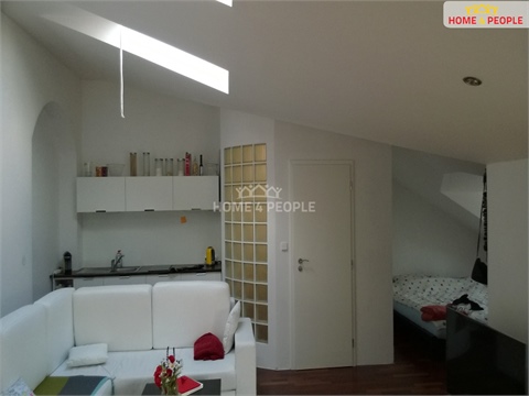 Pronájem bytu 1kk, 50 m² - 18