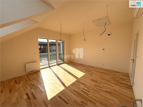 Pronájem bytu 2kk, 65 m² - 2