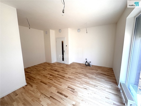 Pronájem bytu 1kk, 32 m² 2