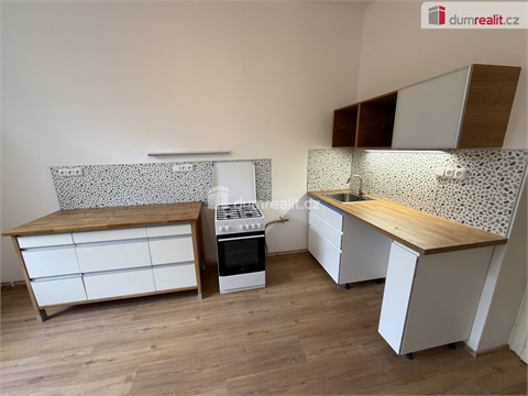 Pronájem bytu 2+1, 78 m² 0