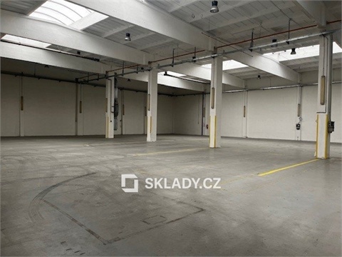 Pronájem skladu / haly, 1 700 m² 0