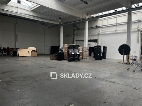 Pronájem skladu / haly, 1 700 m² - 2