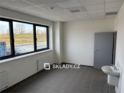 Pronájem skladu / haly, 1 300 m² 6