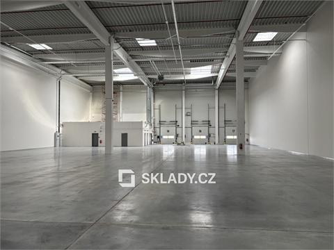 Pronájem skladu / haly, 1 300 m² - 4