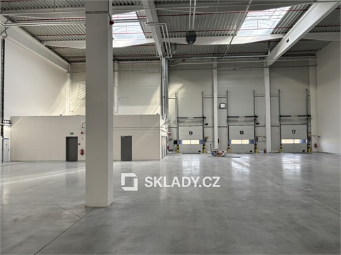Pronájem skladu / haly, 1 300 m² 4