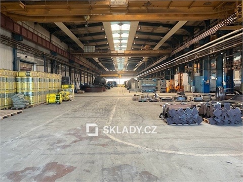 Pronájem skladu / haly, 1 950 m² 2