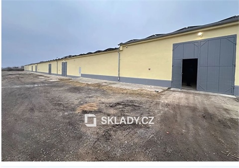 Pronájem skladu / haly, 1 500 m² 2