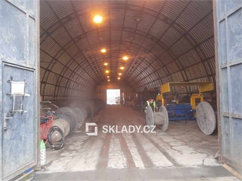 Pronájem skladu / haly, 610 m² - 0