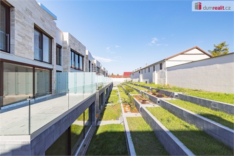 Prodej rodinného domu, 378 m² - 16