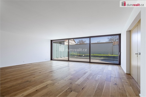 Prodej rodinného domu, 378 m² - 4