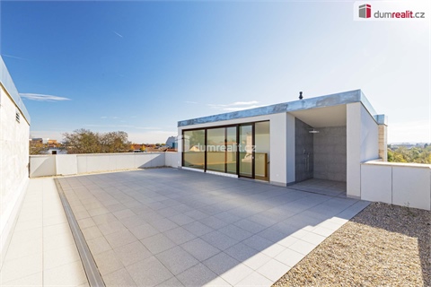 Prodej rodinného domu, 378 m² 16