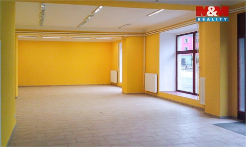 Pronájem obchodních prostor, 335 m² 2