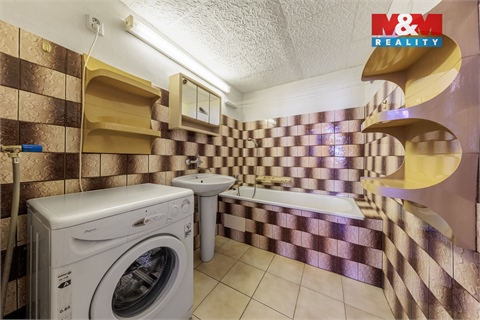 Prodej rodinného domu, 214 m² 6