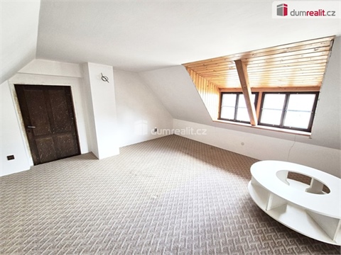 Prodej rodinného domu, 214 m² - 10