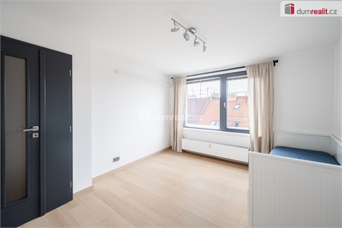 Pronájem bytu 3kk, 74 m² - 8