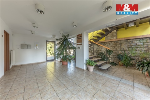 Prodej výrobního objektu, 1 182 m² - 2