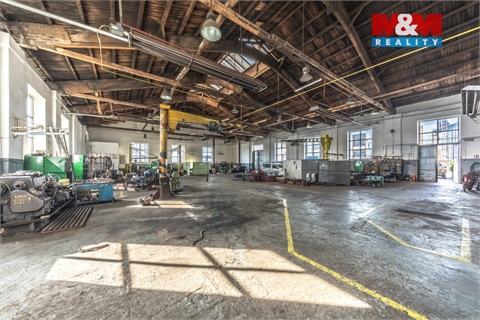 Prodej výrobního objektu, 1 182 m² 14
