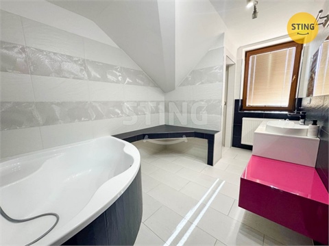 Prodej rodinného domu, 170 m² - 4