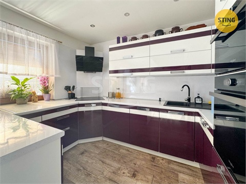 Prodej rodinného domu, 160 m²