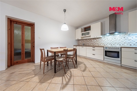 Prodej komerčního objektu, 312 m² 14