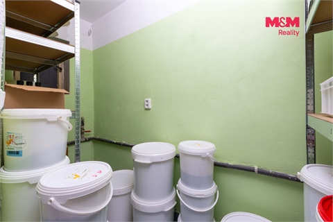 Prodej obchodních prostor, 128 m² 8