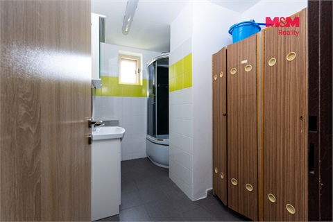 Prodej obchodních prostor, 128 m² 6