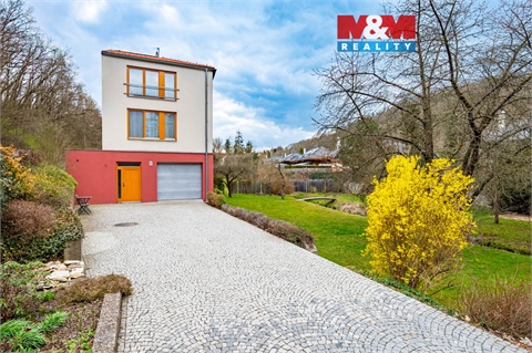 Prodej rodinného domu, 230 m² - 2