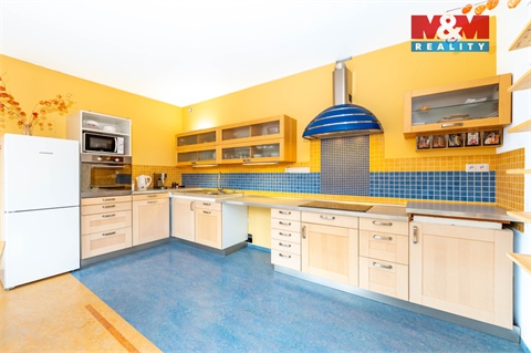 Prodej rodinného domu, 230 m² 12